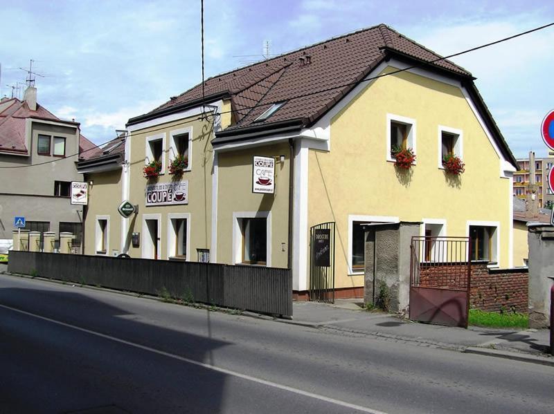 Penzion Coupe Pribram Bagian luar foto